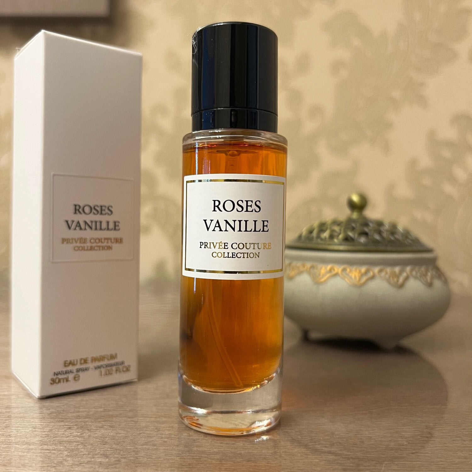 Roses Vanille by Privée Couture Collection