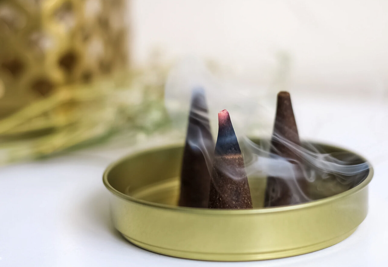 Luxury Oud Incense Cones in Oud and Amber